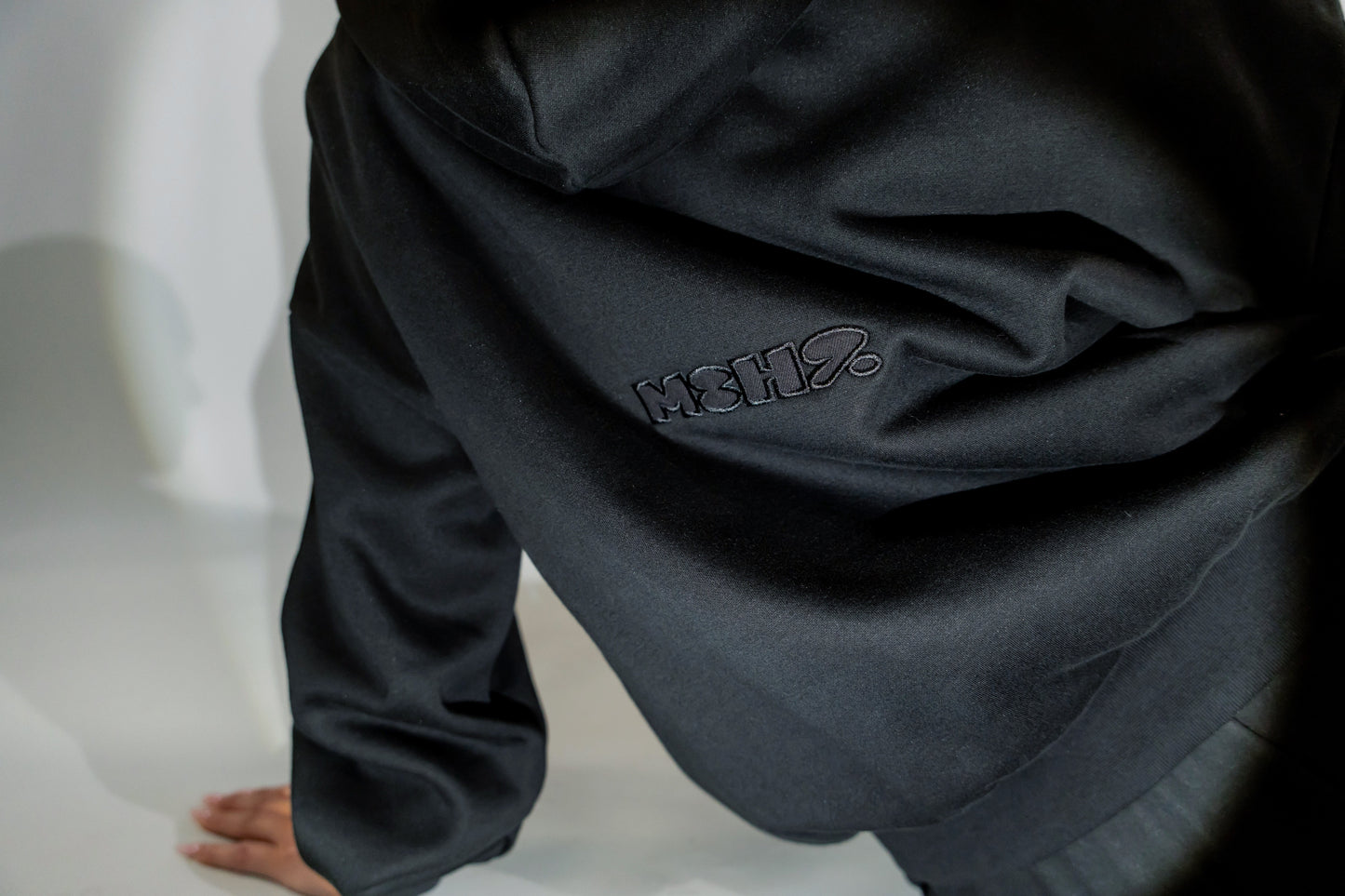 Core Hoodie Black / Black Logo