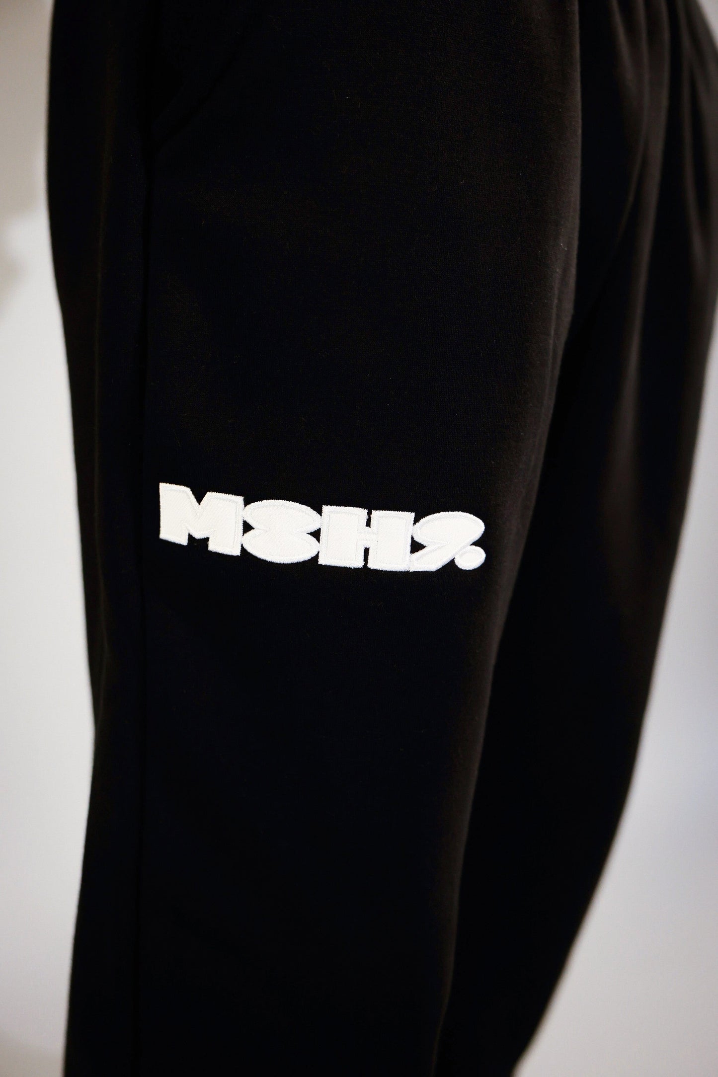 Core Pants Black / White Logo